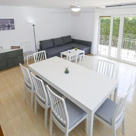 Adelfa Con Piscina Privada Planet Costa Dorada * Salou